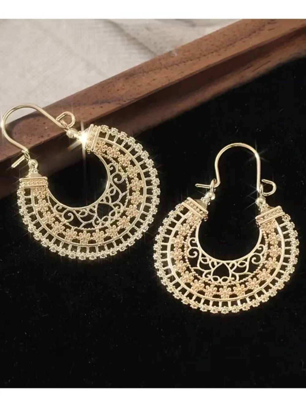 NWT Golden Boho Filigree Hoop Earrings Vintage Basket Design 18K Gold Plate